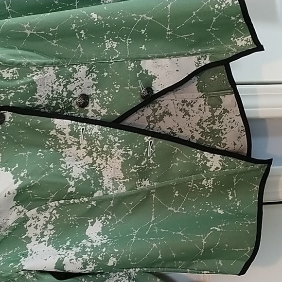 Reversibles Green Graphic Print Reversible Jacket XL - Picture 8 of 13